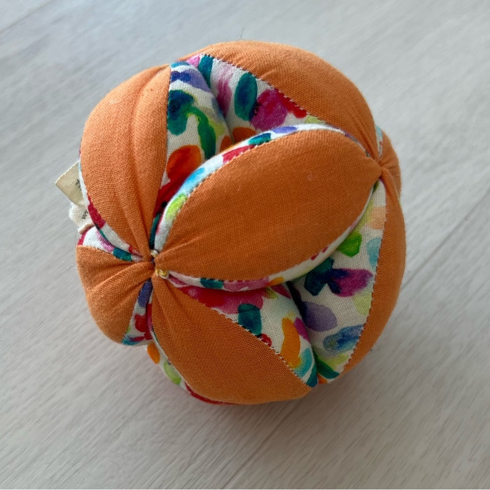 LOVEVERY Orange Sensory Ball